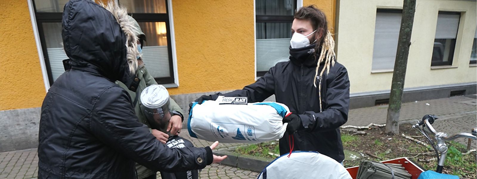 Wir verteilen K&auml;ltehilfen an unsere wohnungslosen Klienten